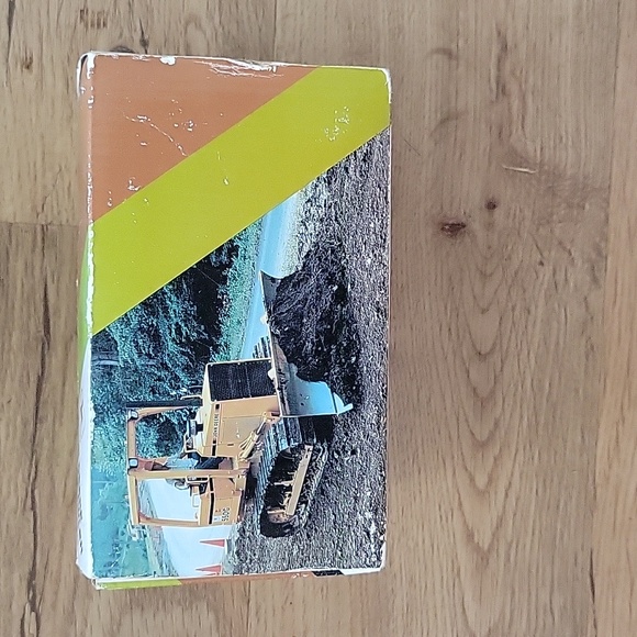 Vintage ERTL John Deere 550G Crawler Dozer Tractor & Blade 1/32 Scale NIB - Picture 3 of 6